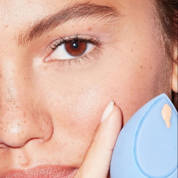 Blue Makeup Drop Hybrid - Silicone Pad & Blending Sponge - Picture 10 of 10